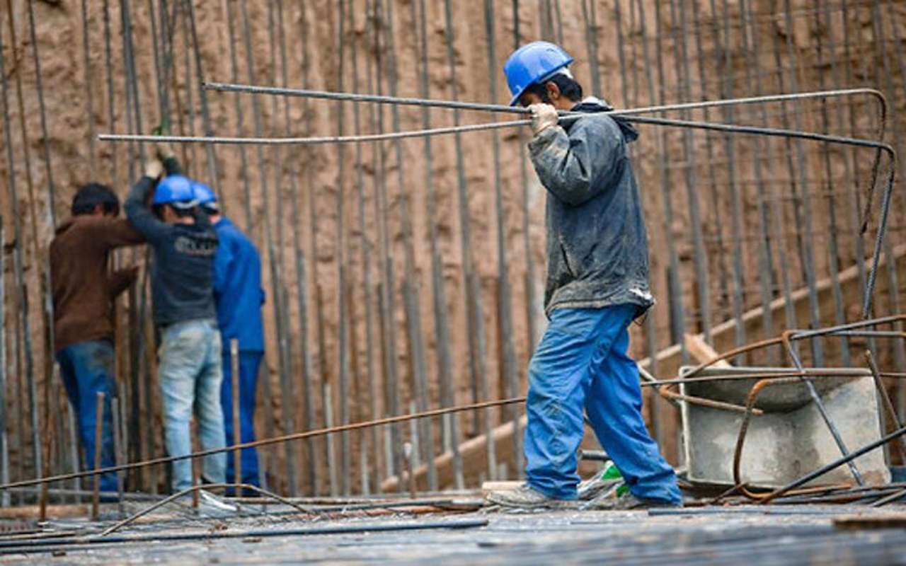 سهم 70 درصدی مسکن در حقوق کارگران